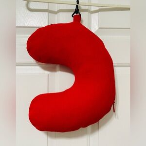 Wenger Red fleece with clip and zip, Travel Neck Pillow